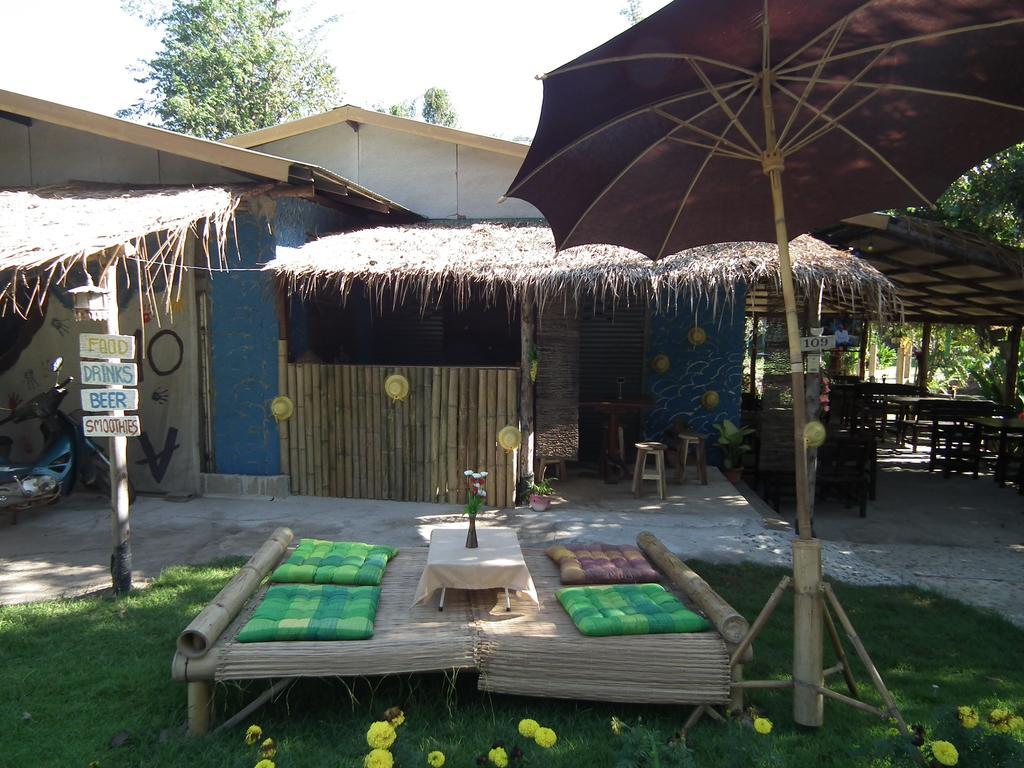 Pai Bamboo Hut Hotell Exteriör bild