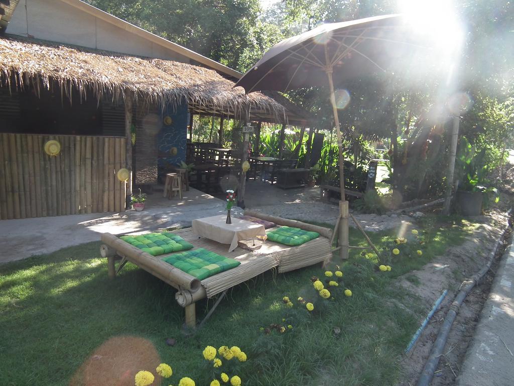 Pai Bamboo Hut Hotell Exteriör bild
