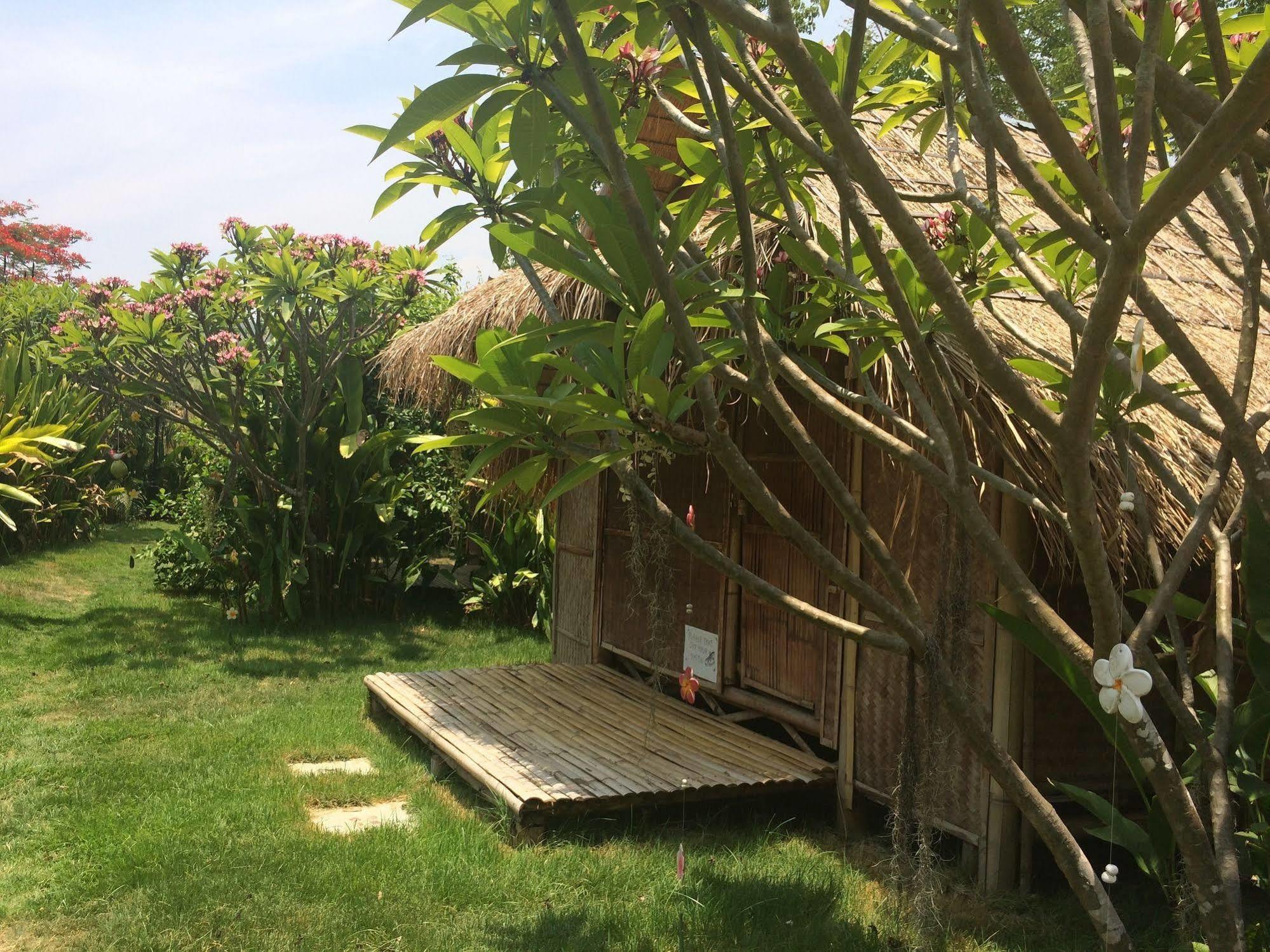 Pai Bamboo Hut Hotell Exteriör bild