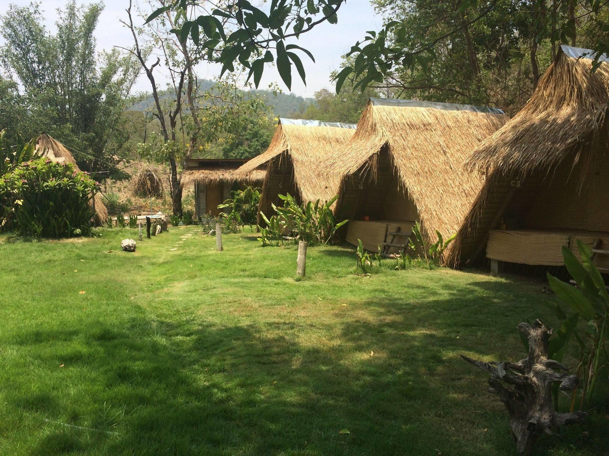 Pai Bamboo Hut Hotell Exteriör bild